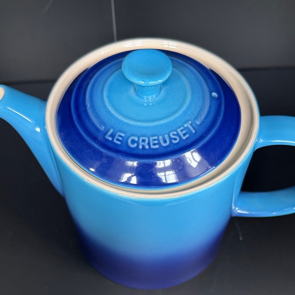 Le Creuset Azure Ombre Teapot - Picture 3 of 6
